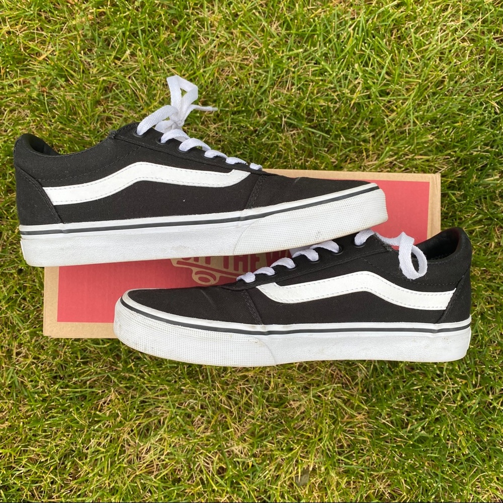 VANS ‘Old Skool’ Sneakers